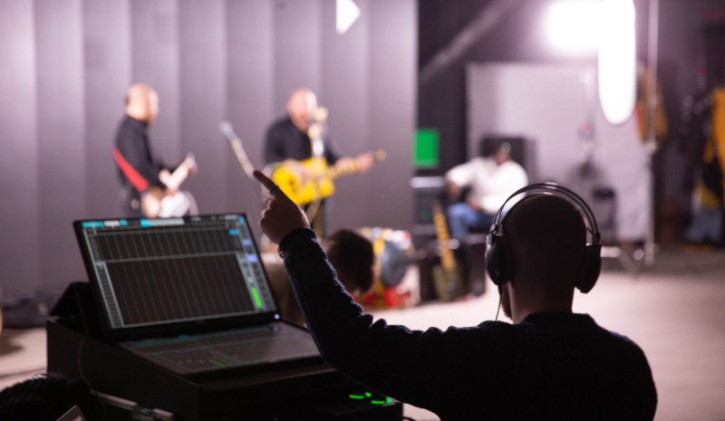 „LinkMenų fabrikas“ pristato vaizdo ir garso žiemos mokyklos studentų darbus